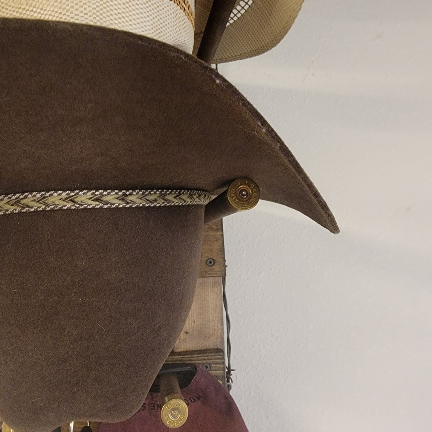 3V - Cowboy Hat Rack - 3 Hat Vertical