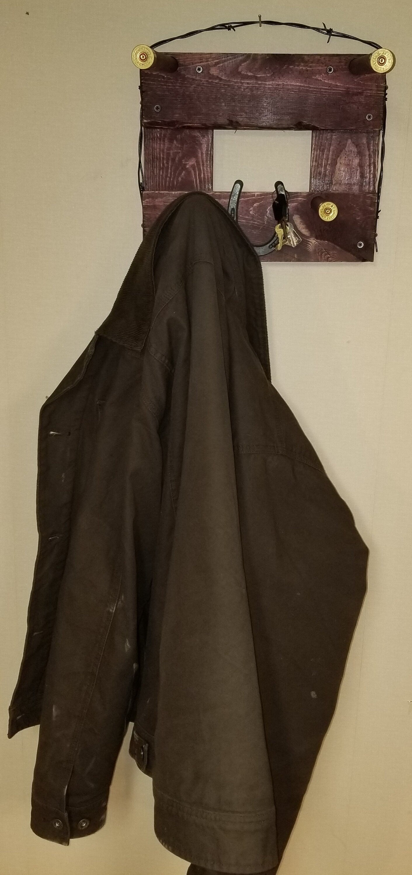 1H - Cowboy Hat Rack - 1 Hatter Functional Western Decor