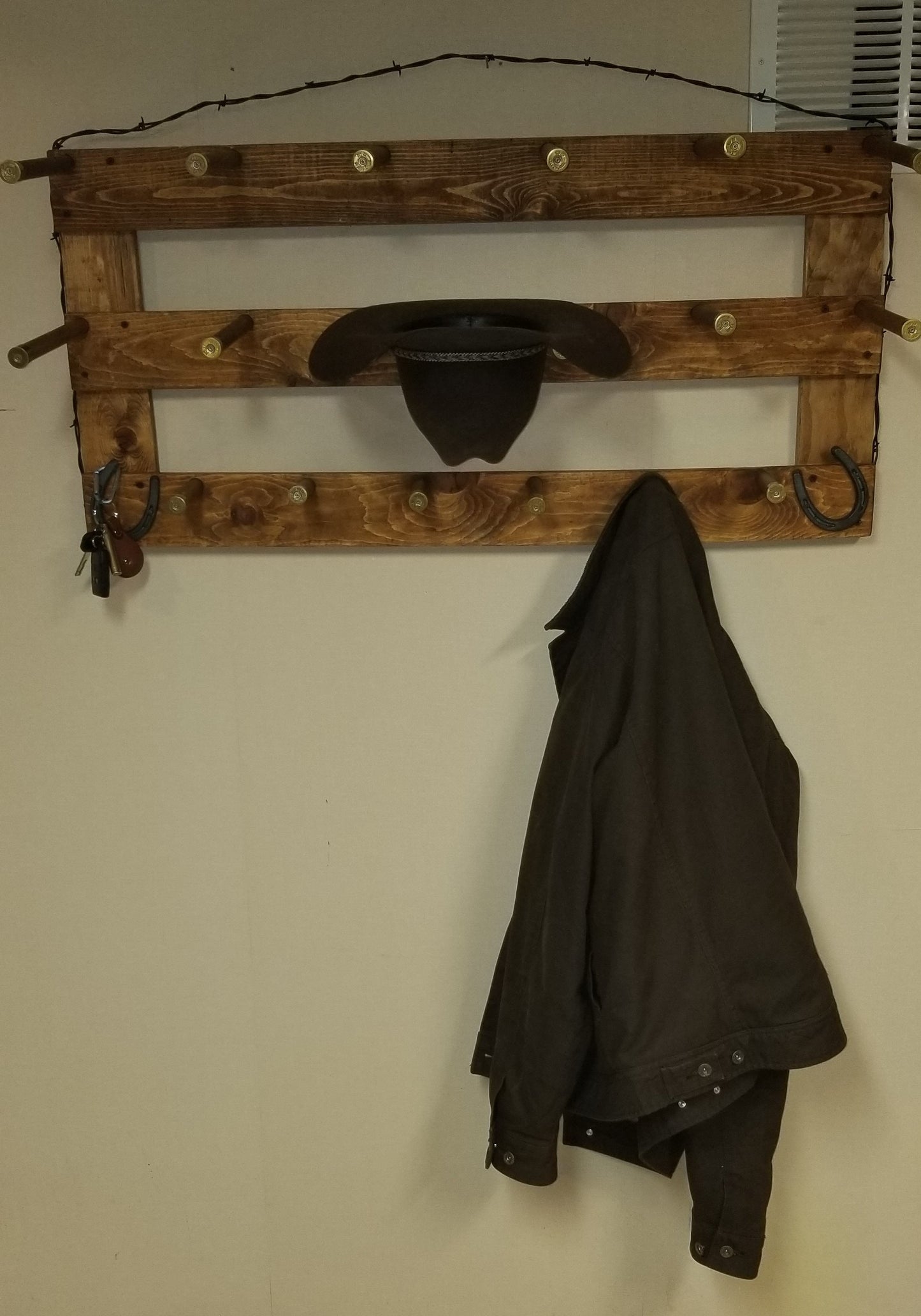 6HWS - Cowboy Hat Rack - 6 Hatter with Shelf - Horizontal