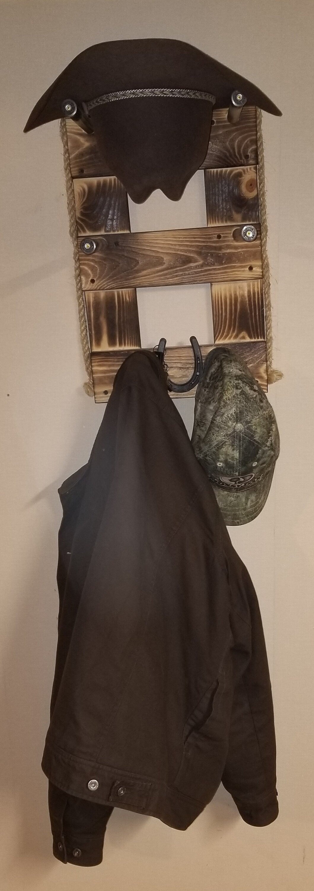 2V - Cowboy Hat Rack - 2 Hat Vertical