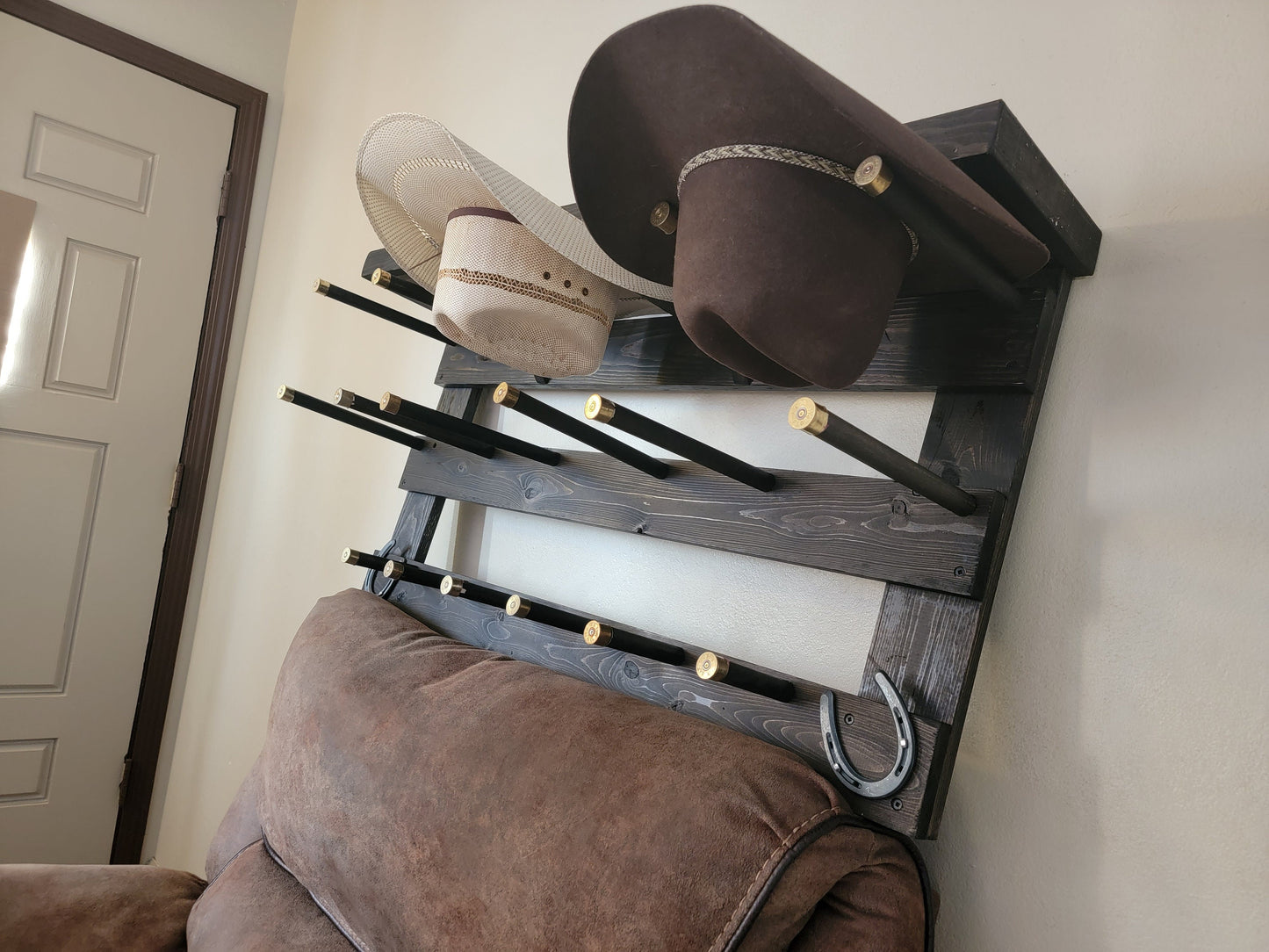 6HWS - Cowboy Hat Rack - 6 Hatter with Shelf - Horizontal